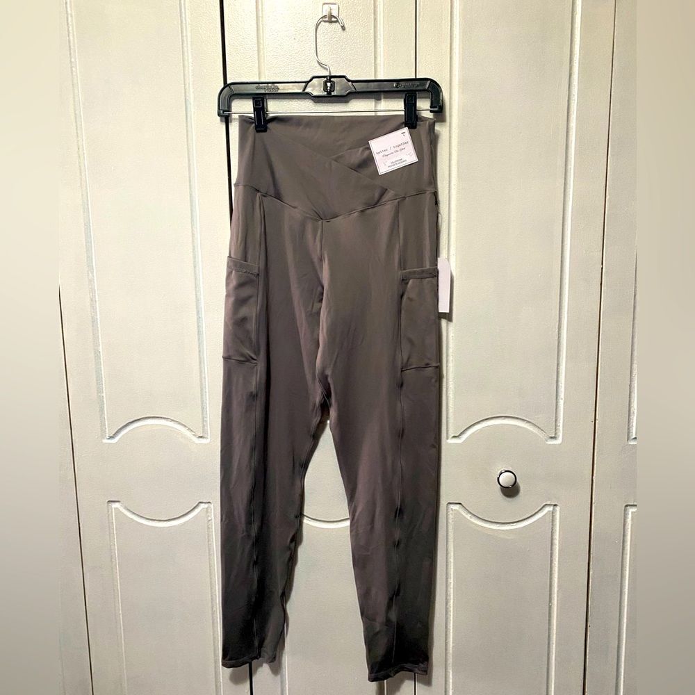 NWT Better Together khaki Stone Cell Pockets Leggings large